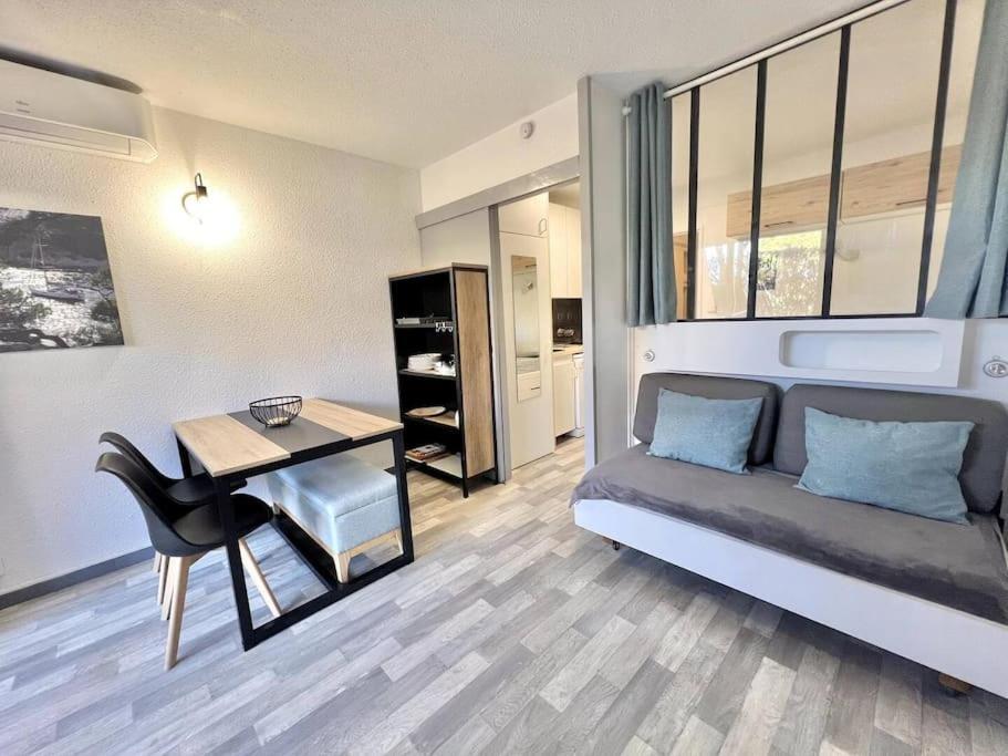 Appartement Port De Hyeres 4 Personnes ภายนอก รูปภาพ